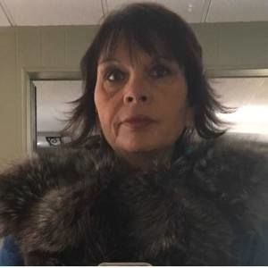 Meet your Posher, Valerie